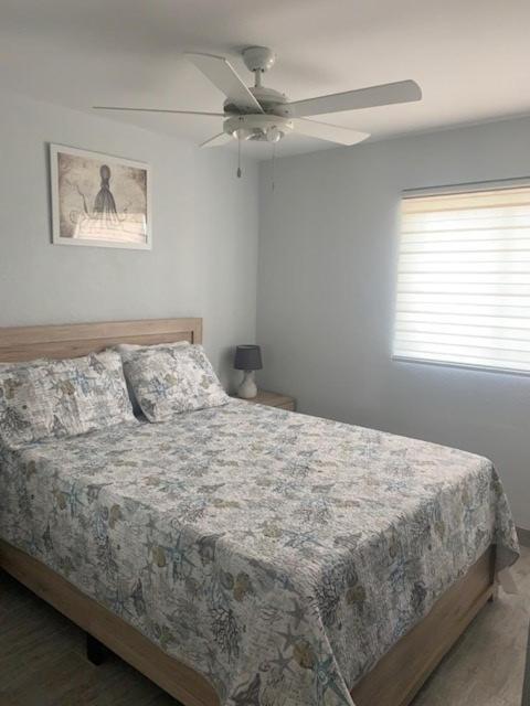 Готель Grace Bay Place Екстер'єр фото