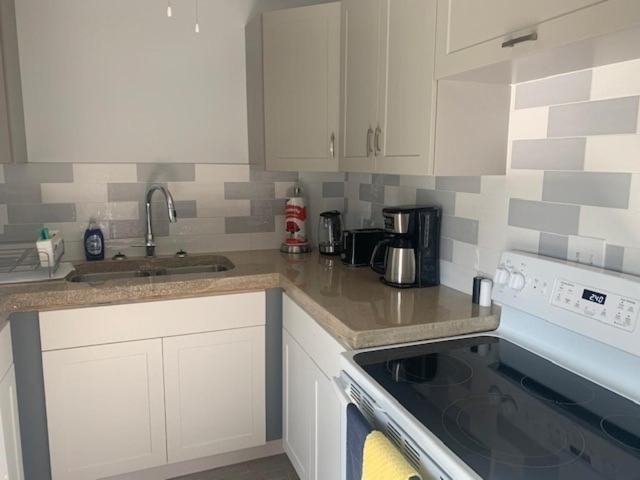 Готель Grace Bay Place Екстер'єр фото