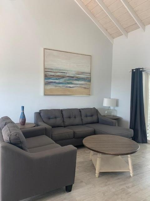 Готель Grace Bay Place Екстер'єр фото