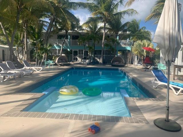 Готель Grace Bay Place Екстер'єр фото