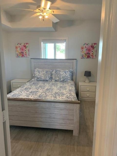 Готель Grace Bay Place Екстер'єр фото