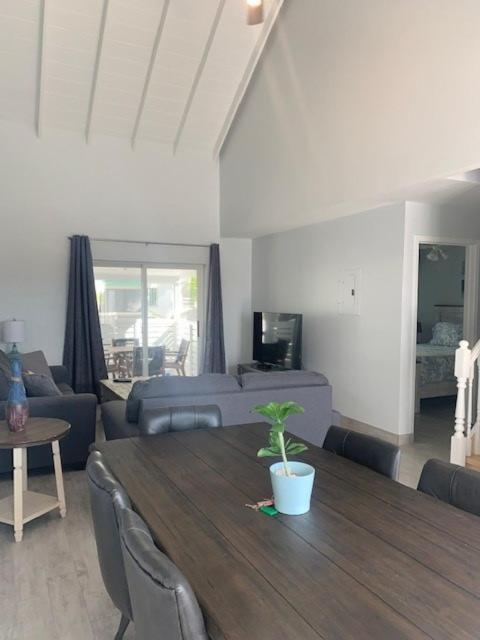 Готель Grace Bay Place Екстер'єр фото
