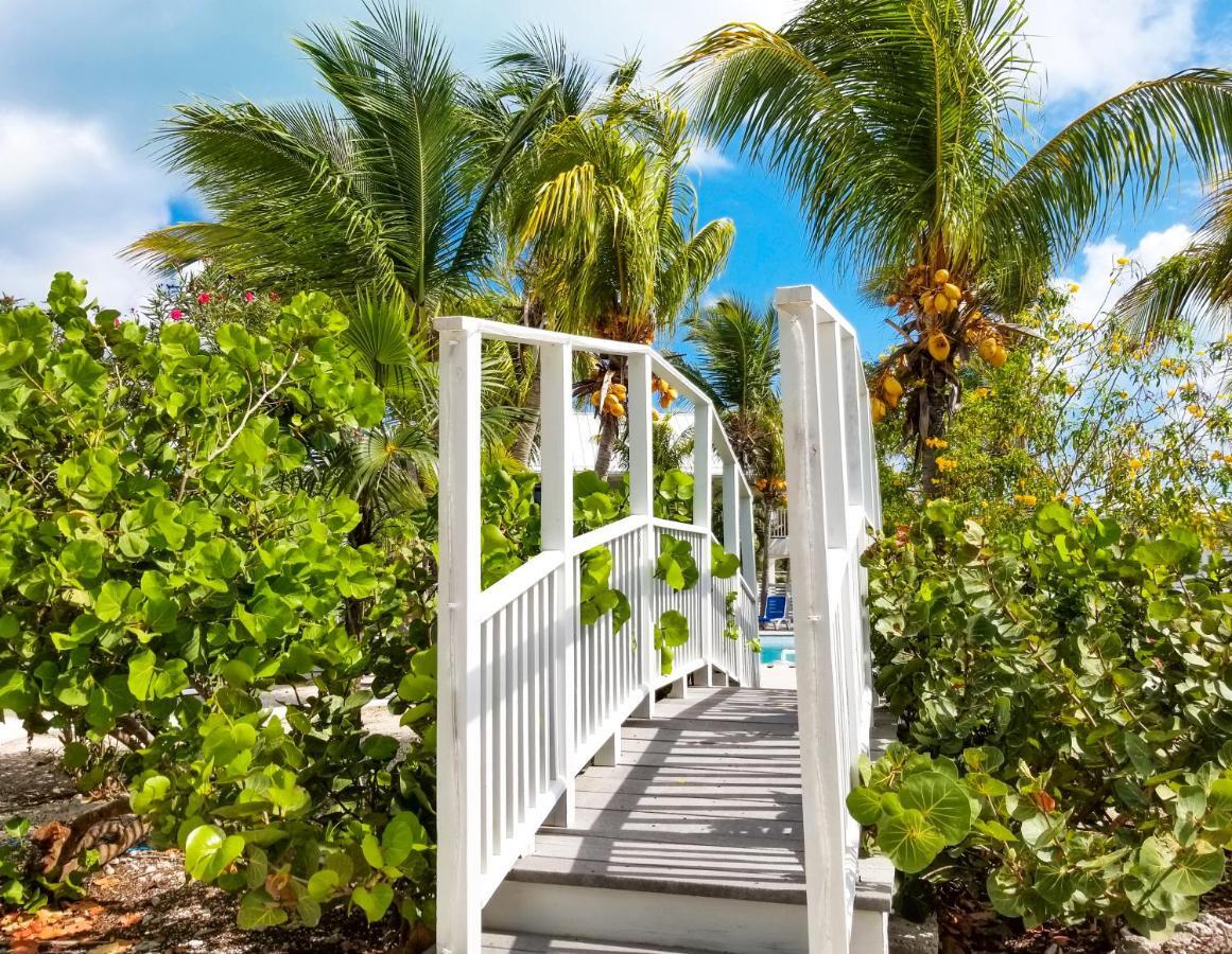Готель Grace Bay Place Екстер'єр фото